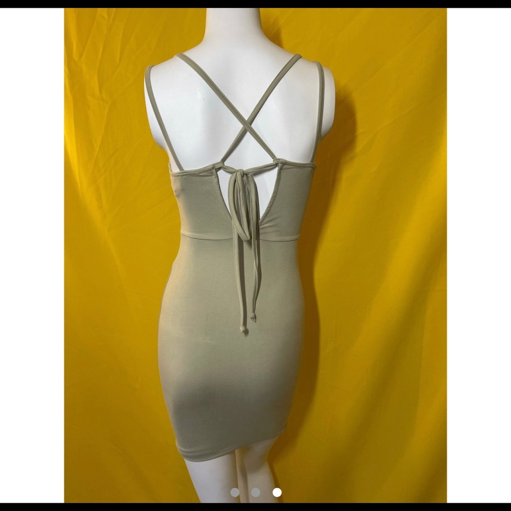 Small mini dress - Picture 2 of 5